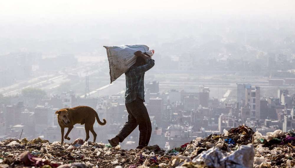 À New Delhi, une montagne de déchets haute comme le Taj Mahal 1
