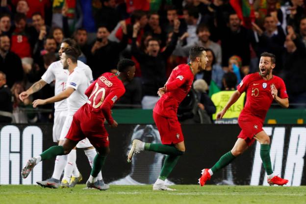 Cristiano Ronaldo inscrit un triplé contre la Suisse et envoie le Portugal en finale de Ligue des nations