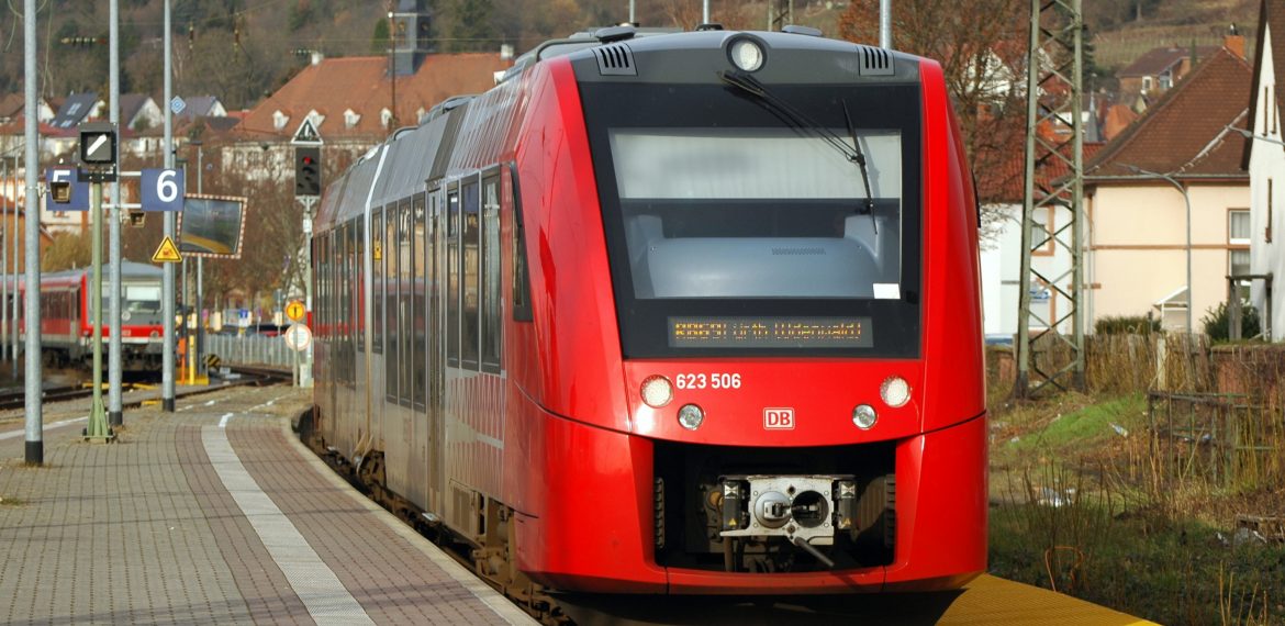 Bahnhof Weinheim Alstom Coradia LINT 623 506 2019 02 13 15 23 03