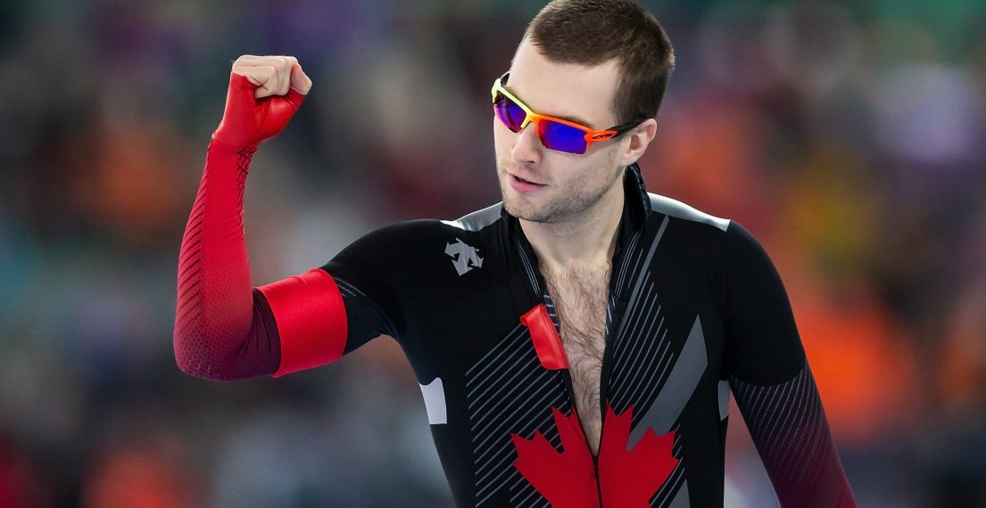 Laurent Dubreuil du Canada remporte l’or au 500 m aux championnats du monde de patinage de vitesse
